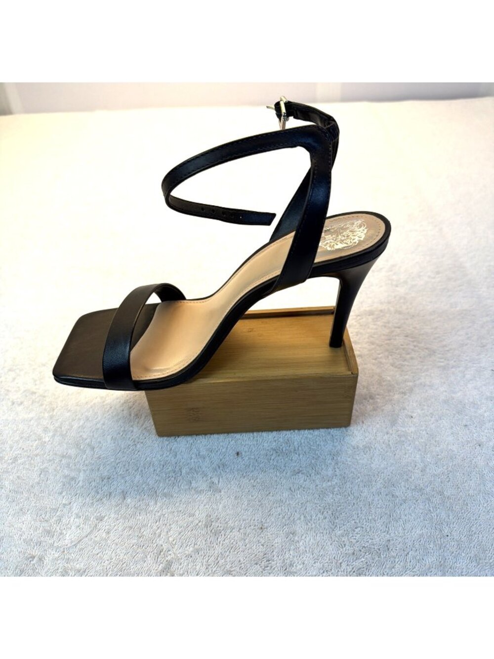Vince Camuto Saprenda-2 Black Leather Stiletto Strappy Square Toe Size 8.5 New